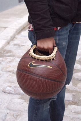 Bolso hecho con pelota de baloncesto