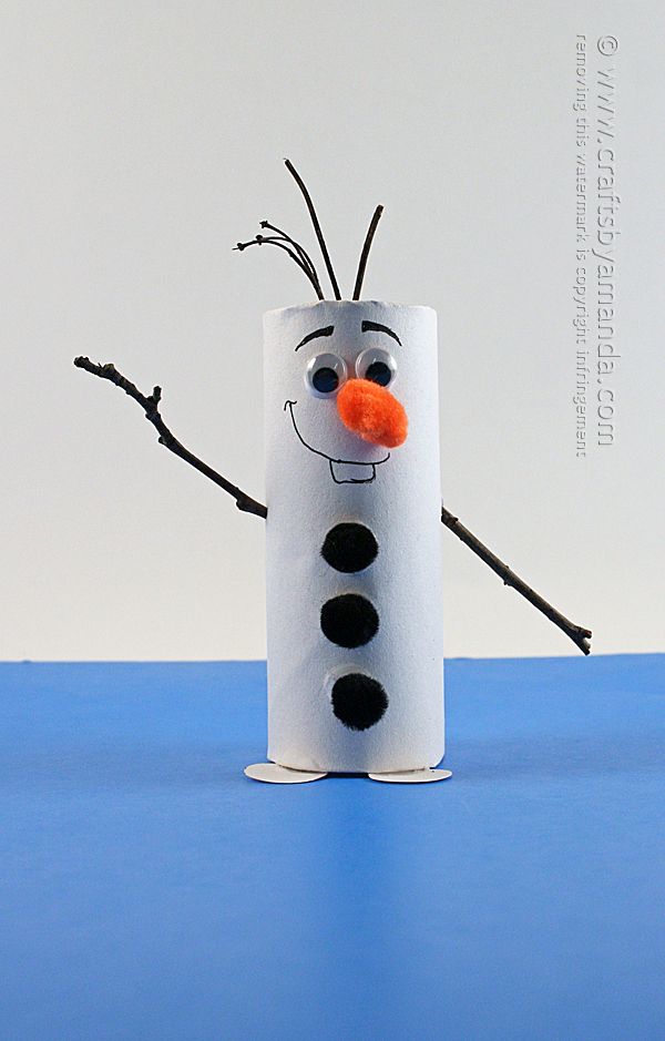 Muñeco de nieve con tubo de cartón