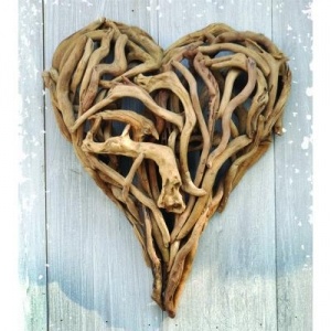 Decoración San Valentin: corazón con ramas