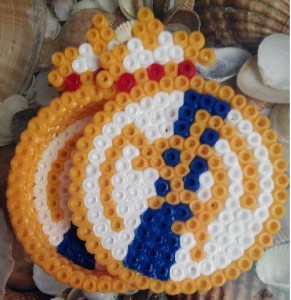 Caja escudo Real Madrid con hama midi