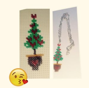 Colgante o adorno de Navidad de árbol con hamabeads mini