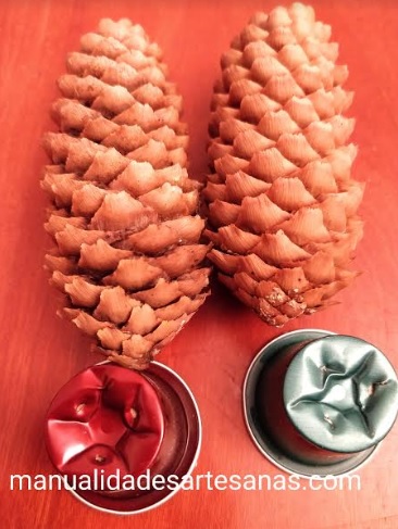 Materiales para mini árboles navideños